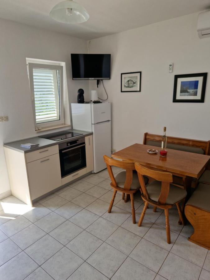 Apartments Kalajzic Omis Ngoại thất bức ảnh